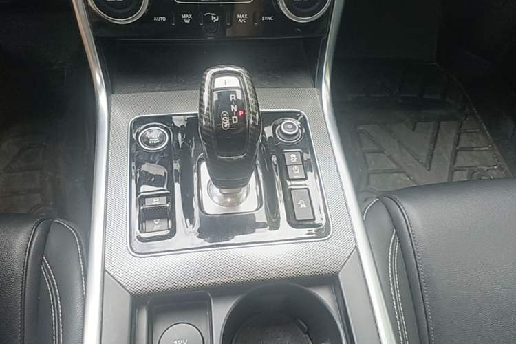 Used Jaguar XEL 2020 2.0T 200 PS R-DYNAMIC S Advanced Sport Edition
