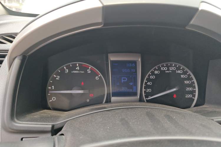 Used Isuzu D-MAX 2018 3.0T Two-Wheel Drive Automatic Elite Version 4JJ1-TC HI