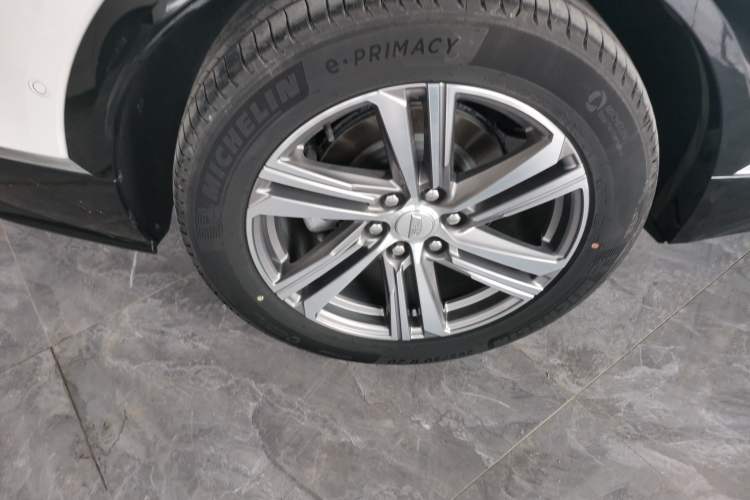 Used Cadillac LYRIQ 2022 Four-Wheel-Drive High-Performance Deluxe Edition Exterior 5