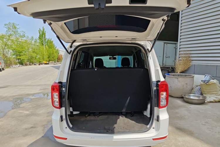 Used Wuling Hongguang 2021 1.5L Revised S Base Version with Electric Power Steering LAR Trunk