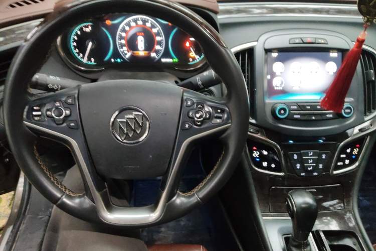 Used Buick LaCrosse 2013 2.0T SIDI Smart Luxury Flagship Edition Audio And AC Panel