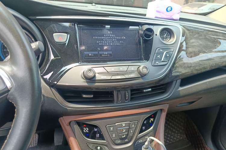 Used Buick Envision 2014 28T Four-Wheel Drive Luxury Model Audio And AC Panel