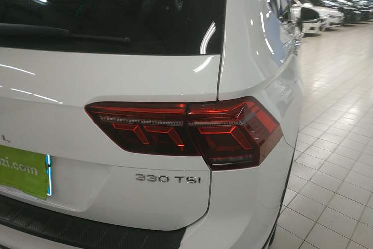 Used Volkswagen Tiguan L 2024 330TSI Automatic Two-Wheel Drive R-Line Enhanced Edition Right Rear Taillight
