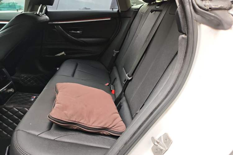 Used BMW 3 Series GT 2017 320i Luxury Design Package