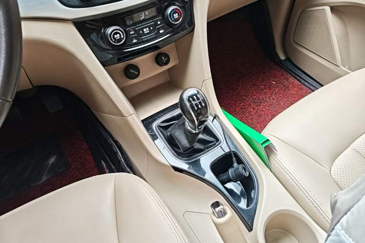 Used Baojun 730 2016 1.8L Manual Luxury Edition 7 Seats