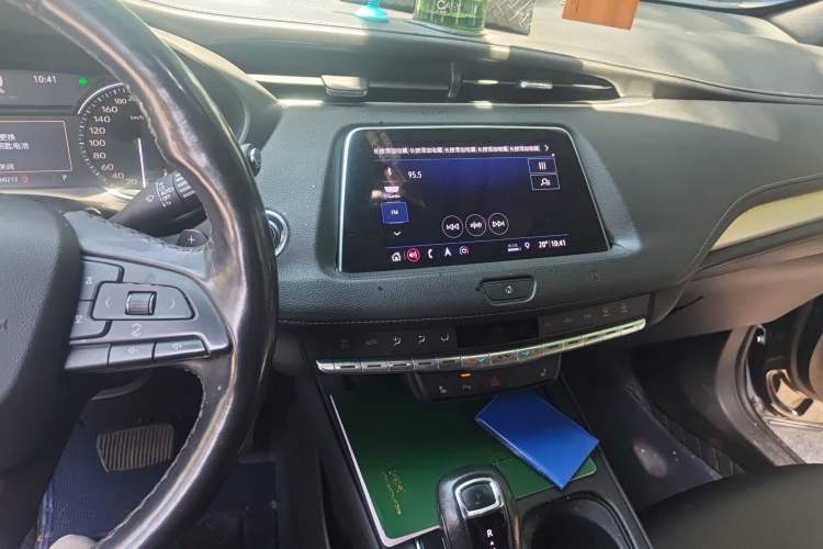 Used Cadillac XT4 2018 28T Two-Wheel-Drive Luxury Model