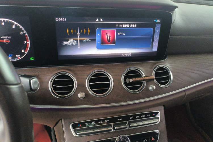 Used Mercedes-Benz E-Class 2020 E 300 L Luxury Model Audio And AC Panel