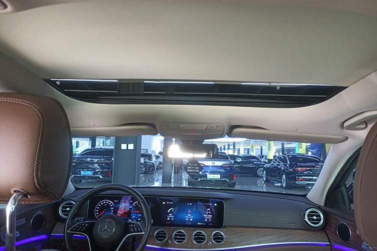 Used Mercedes-Benz E-Class New Energy 2022 Restyled E 350 e L Plug-in Hybrid Sedan Headliner