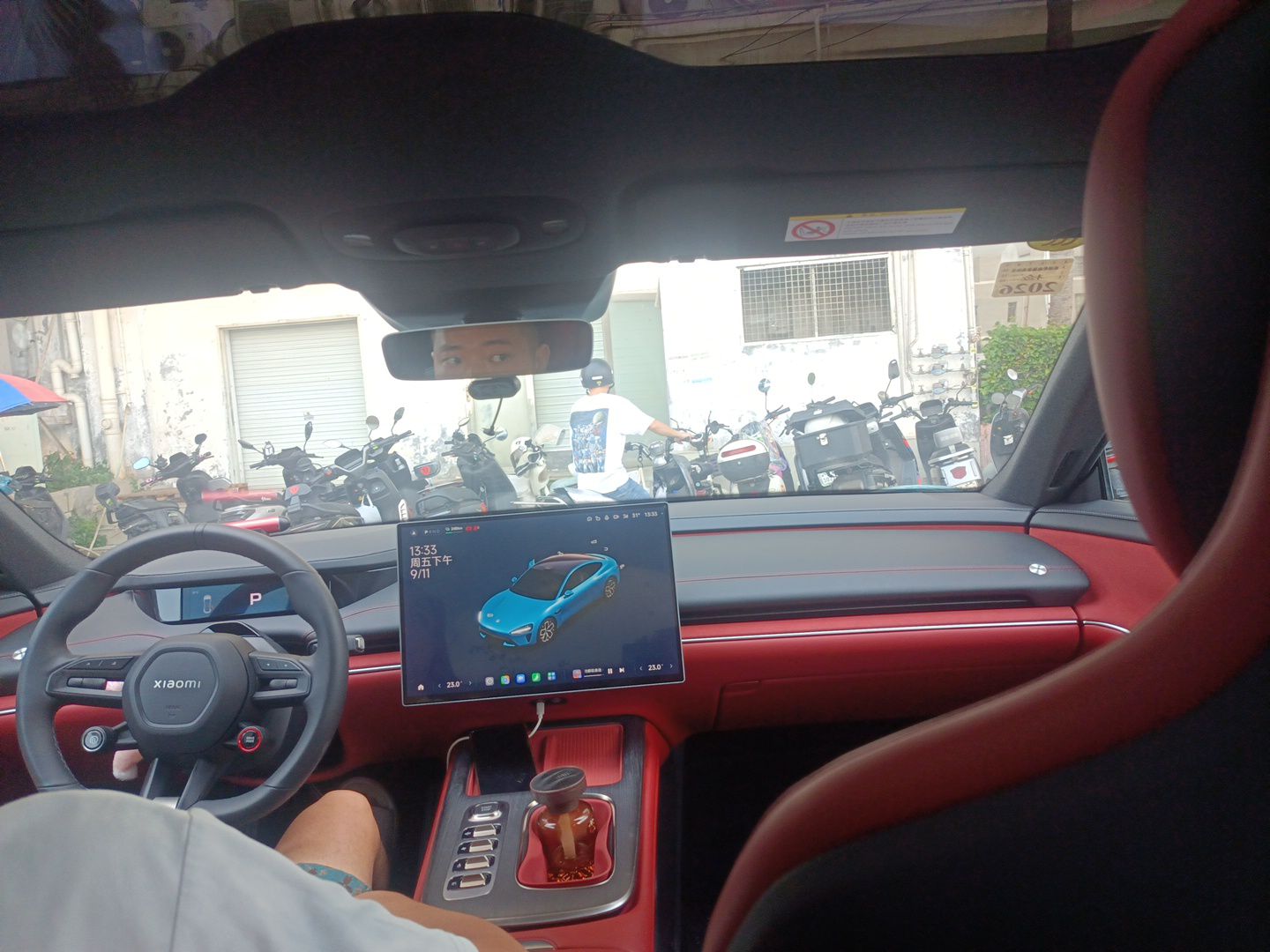 Xiaomi Auto SU7 2024 Rear-Drive Ultra-Long Range Advanced Pro-Level Intelligent Driving Version — снимка 18