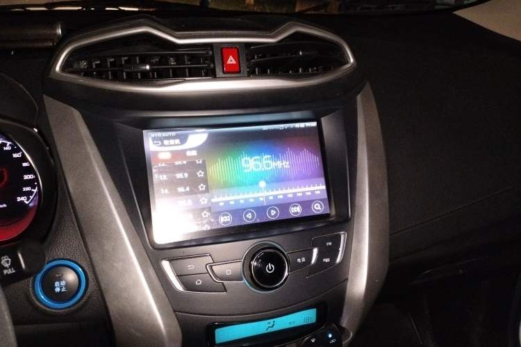 Used BYD Yuan New Energy 2019 EV360 Smart Connect Leading Model Audio And AC Panel