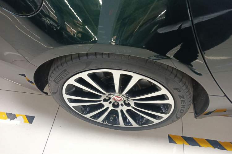 Used Jaguar XFL 2021 XFL 2.0T P250 Two-Wheel-Drive Luxury Deluxe Edition
