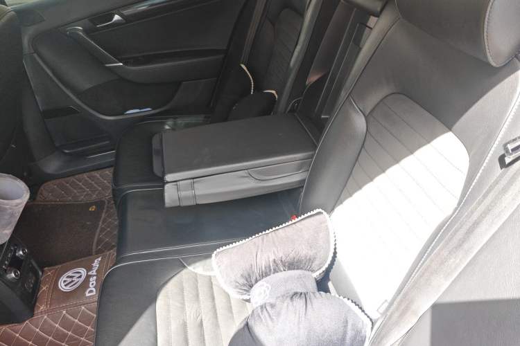 Used Volkswagen Magotan 2012 2.0 TSI Ultimate Edition Left Rear Seat