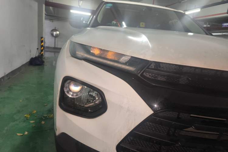 Used Chevrolet Trailblazer 2019 435T Redline CVT Two-Wheel-Drive Sharp Edition China VI Standard Right Front Headlight