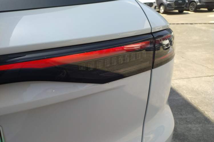 Used Chery Fengyun T9 2024 120 Long-Range Flagship Version 7 Seats Ternary Lithium
