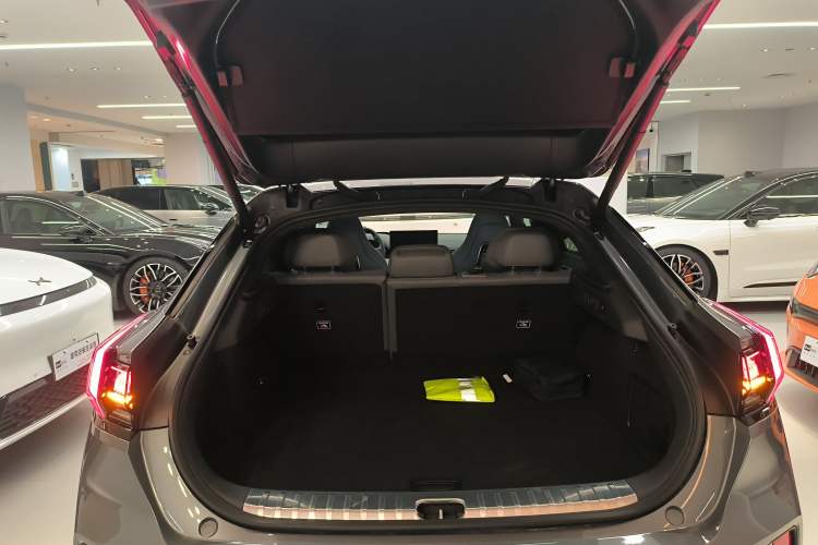 Used Zeekr 001 2025 YOU Edition 100 kWh All-Wheel Drive
