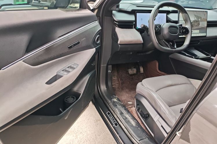 Used Lynk & Co 08 EM-P 2023 120km Long-Range Pro Driver Seat