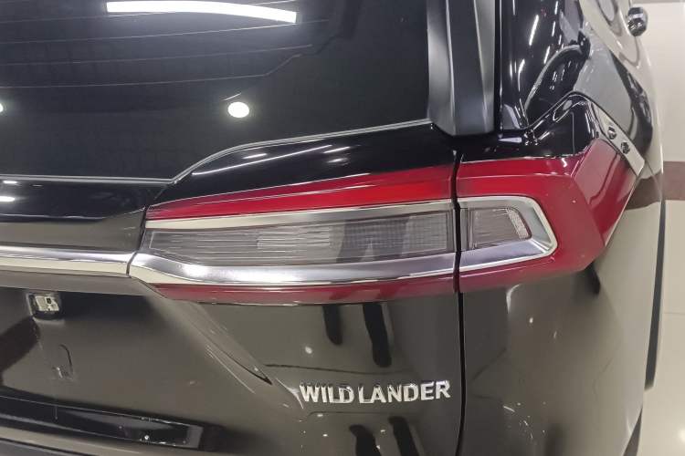 Used Toyota Wildlander 2022 Updated Version 2.0L CVT Two-Wheel Drive Leading Edition