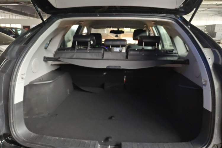 Used BYD S6 2014 2.0L Manual Luxury 5-Seater