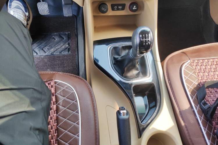 Used Baojun 730 2017 1.5T Manual Fashion Version 7 Seats China V Emission Standard