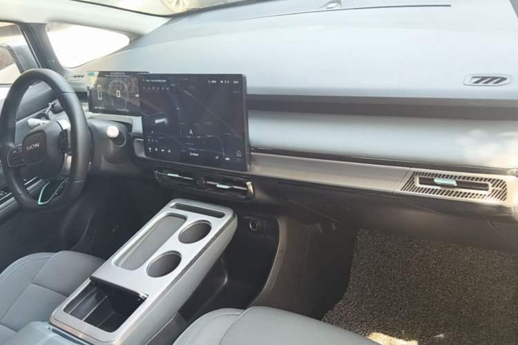 Used AION Y 2023 Plus 510 Enjoy Edition
