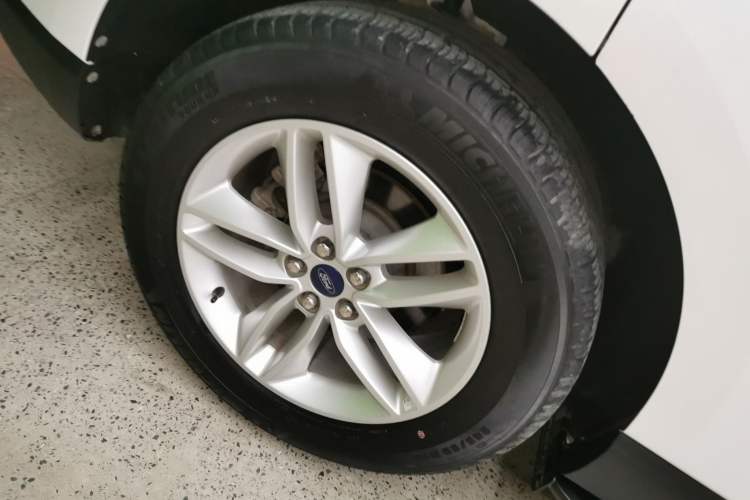 Used Ford Edge 2020 EcoBoost 245 Two-Wheel-Drive Titanium 5-Seater
