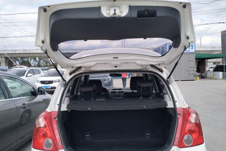 Used Suzuki Swift 2016 1.5L Manual Fashion Model
