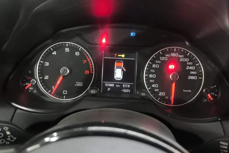 Used Audi Q5 2017 Plus 40 TFSI Technology Model