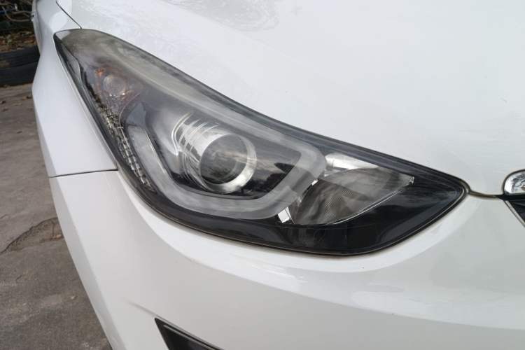 Used Hyundai Elantra (5th Generation / Langdong) 2016 1.6L Automatic Prestige Model
