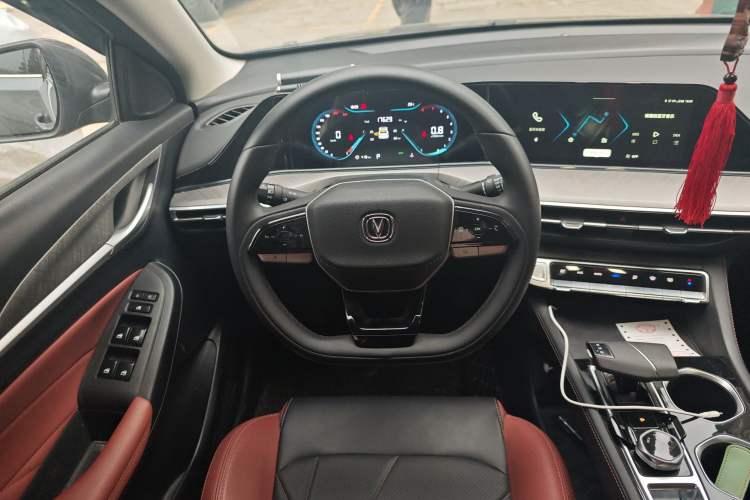 Used CHANGAN Eado 2023 Changan Edition PLUS Blue Whale NE 1.4T GDI DCT Prestige Version Steering Wheel