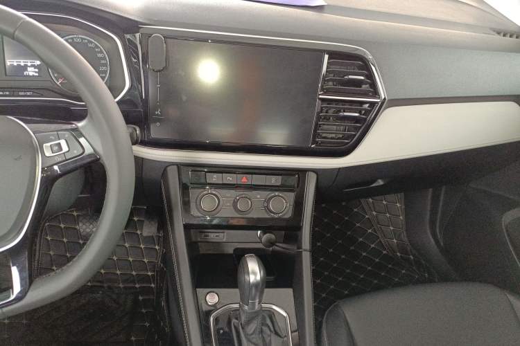 Used Jetta VS5 2023 280TSI Automatic Enjoyment Model Audio And AC Panel