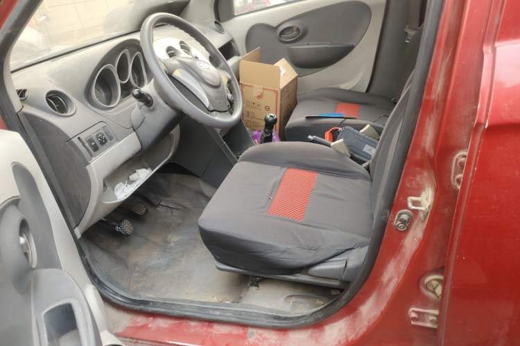 Used FAW Weizhi V2 2010 1.3L Manual Luxury Version
