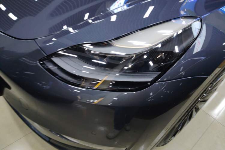 Used Tesla Model Y 2021 Standard Range Rear-Wheel Drive Version Left Front Headlight