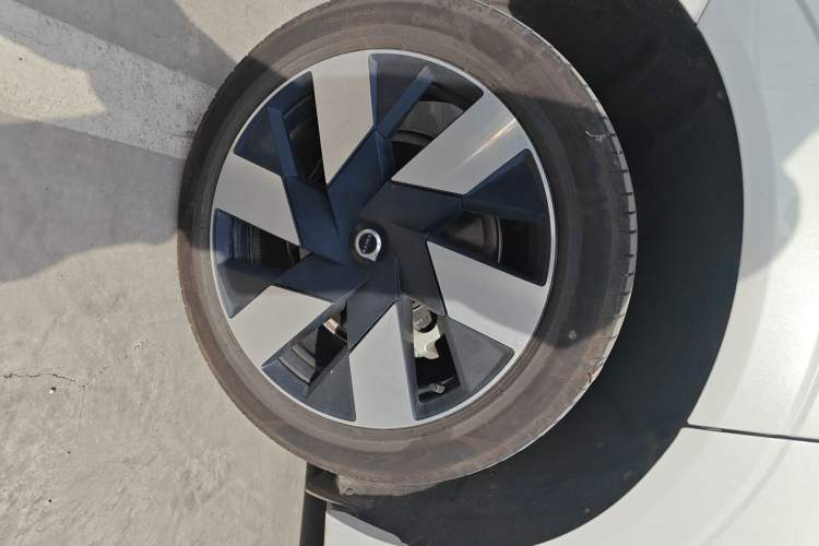 Used Volvo XC60 New Energy 2024 T8 Plug-in Hybrid Long-Range All-Wheel Drive Smart Luxury Edition
