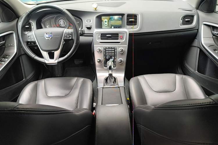 Used Volvo S60 2017 S60L T3 Smart Upgrade Edition
