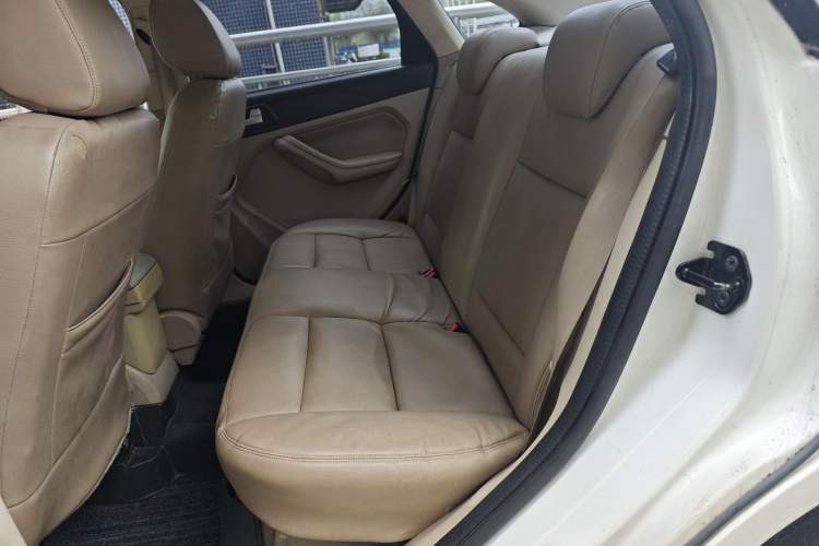 Used Ford Focus 2013 Sedan Classic 1.8L Automatic Base Model