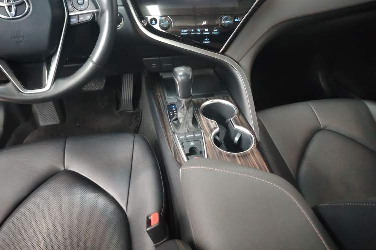 Used Toyota Camry 2019 Revised Version 2.5G Luxury Edition Gear Lever