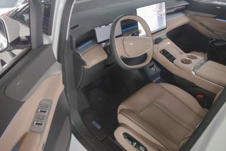 Used XPeng X9 2025 740 Ultra-Long Range Max Driver Seat