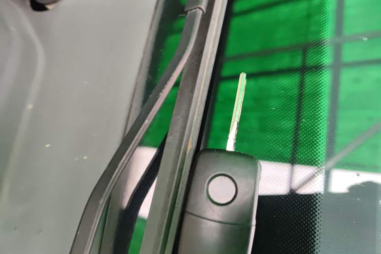 Used Volkswagen Cross Lavida 2014 1.6L Automatic Vehicle Key