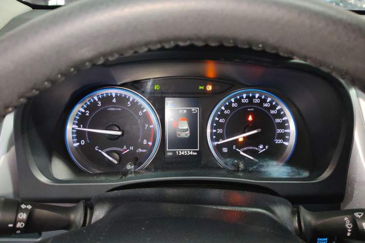 Used Toyota Highlander 2018 2.0T Four-Wheel Drive Luxury Version 7 Seats China VI Standard