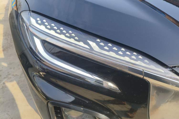 Used Hongqi HS3 2023 1.5T Two-Wheel Drive Shanwei Edition
