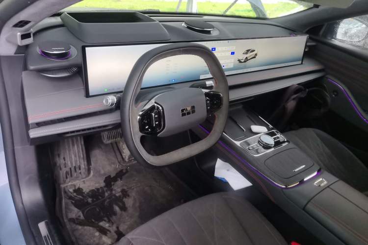 Used Geely Galaxy E8 2025 620 km All-Wheel Drive Starship LiDAR-Enabled Intelligent Driving Version Center Console