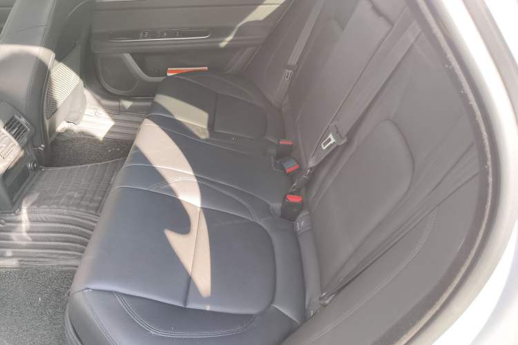 Used Jaguar XFL 2020 XFL 2.0T P200 Two-Wheel-Drive Windflower Edition Left Rear Seat