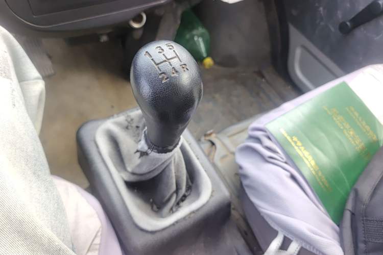 Used Wuling Zhiguang 2015 1.2L Standard Model LSI Gear Lever
