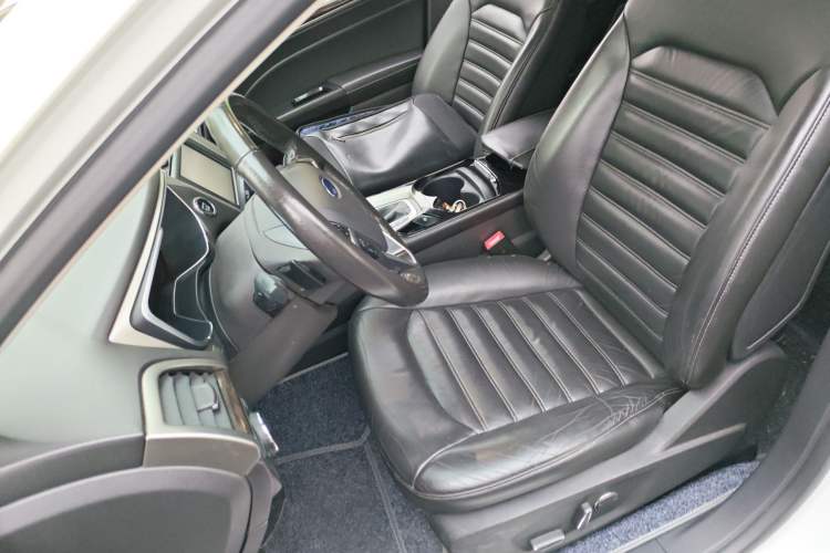 Used Ford Mondeo 2013 2.0L GTDi 200 Luxury Model