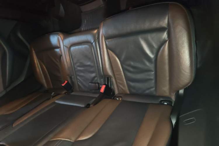 Used Audi Q5 2017 Plus 40 TFSI Ambition Model
