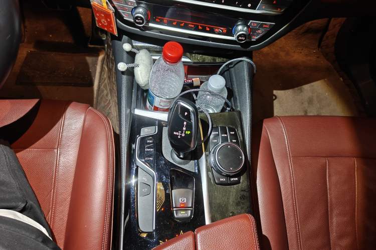 Used BMW 5 Series 2018 Restyled 530Li Luxury Edition M Sport Package Gear Lever