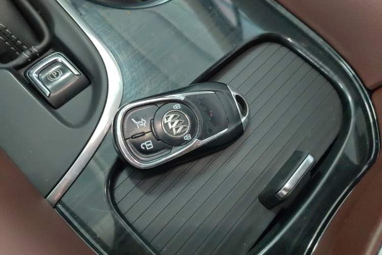 Used Buick Envision 2020 20T Two-Wheel Drive Luxury Model Vehicle Key