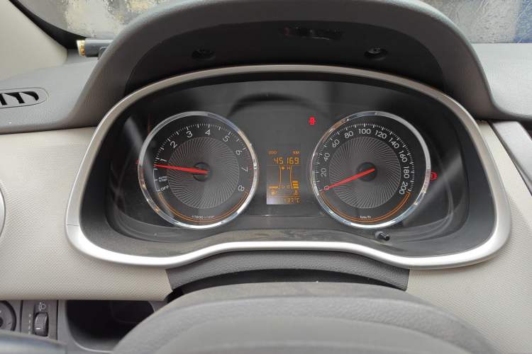 Used Chevrolet Sail 2015 Sail 3 1.5L Manual with Ideal Sunroof Edition