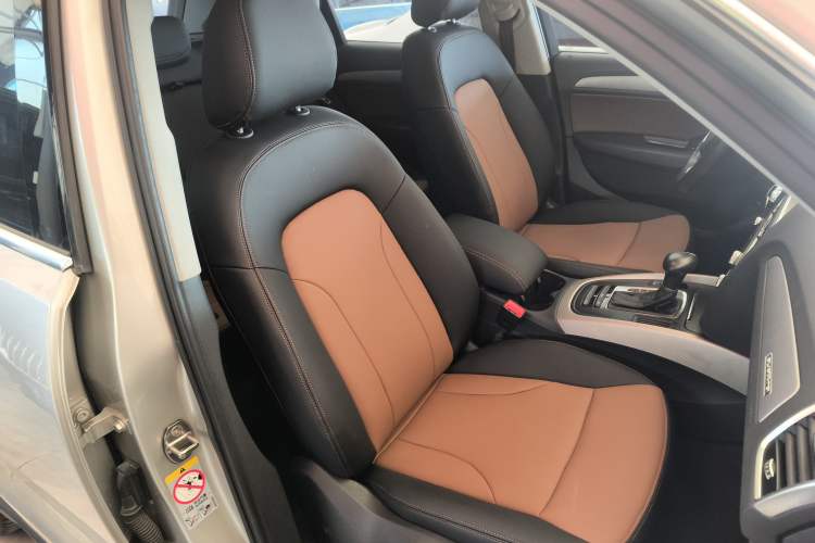 Used Audi Q5 2016 40 TFSI Trendy Edition Right Front Seat