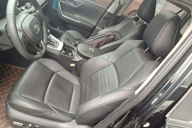 Used Toyota Wildlander 2022 2.0L CVT Two-Wheel Drive Luxury Edition
